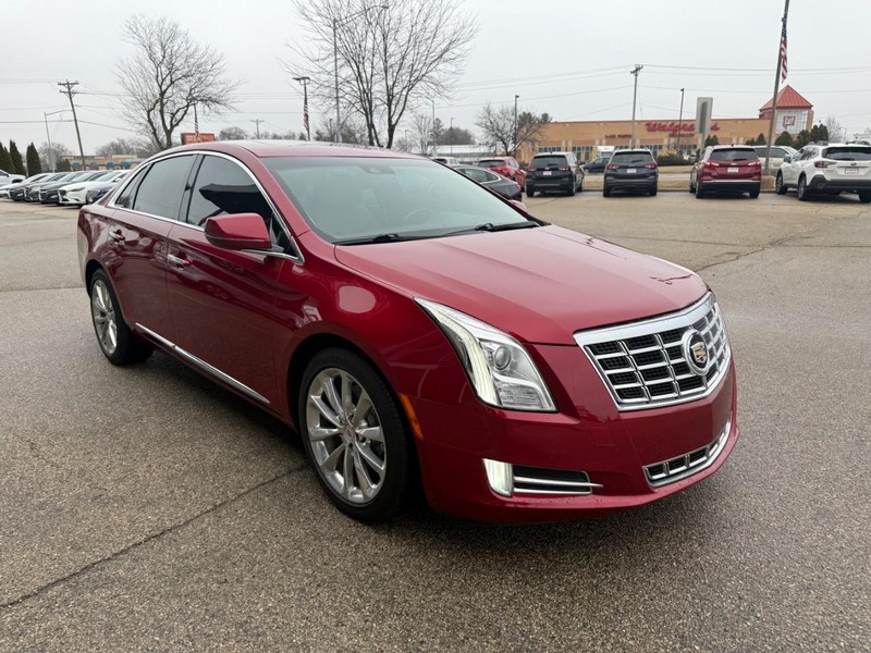 Cadillac XTS Vehicle Image 03