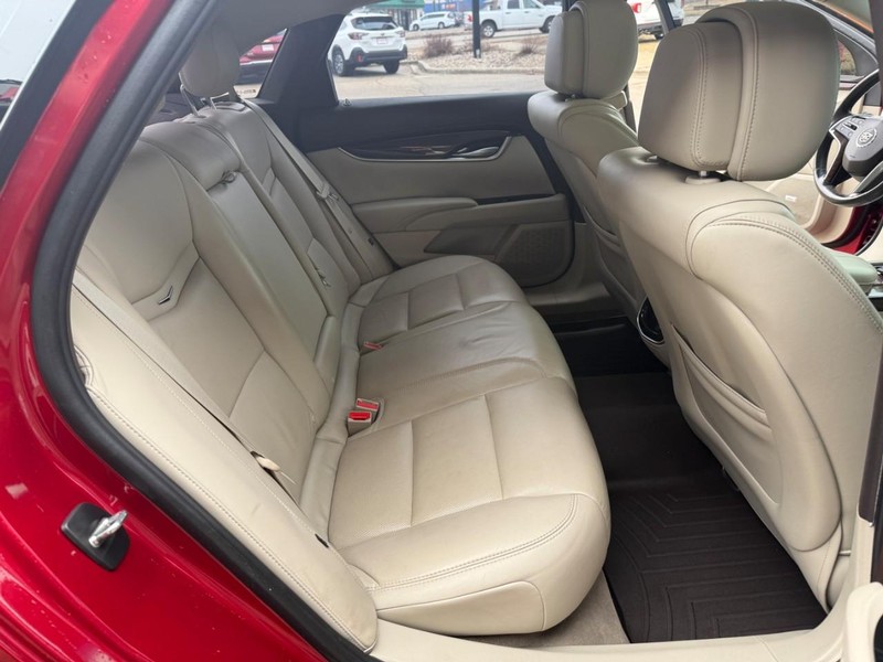 Cadillac XTS Vehicle Image 15