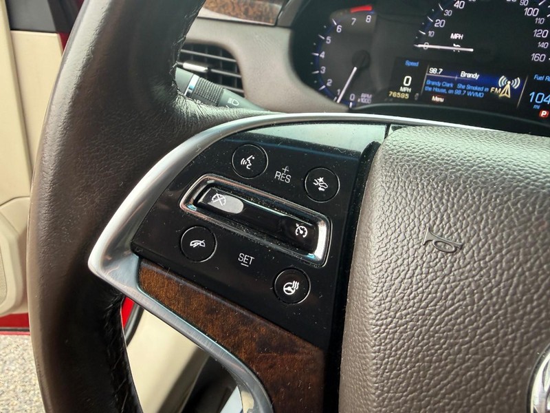 Cadillac XTS Vehicle Image 23