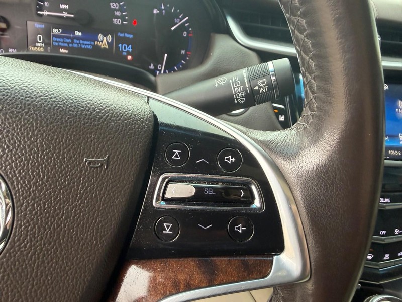 Cadillac XTS Vehicle Image 25