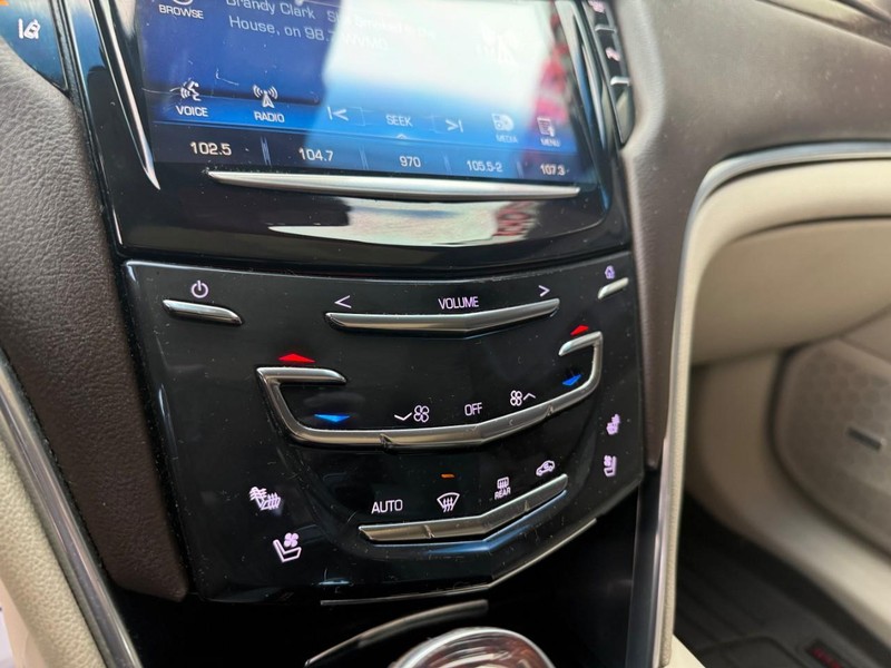 Cadillac XTS Vehicle Image 29