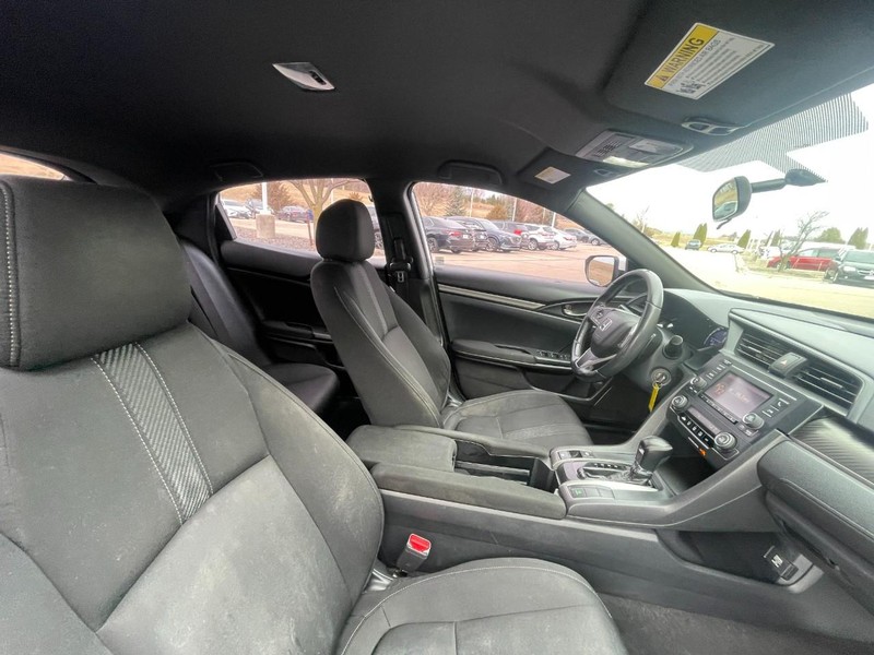 Honda Civic Hatchback Vehicle Image 06