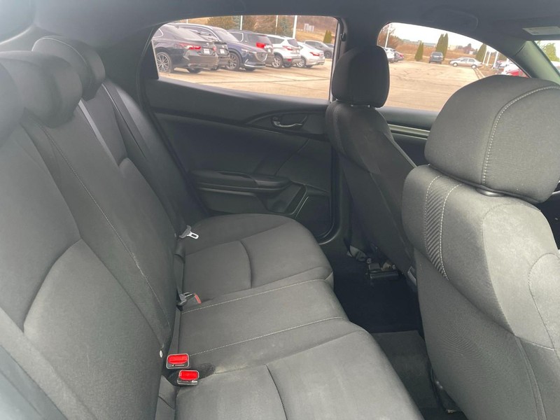 Honda Civic Hatchback Vehicle Image 08