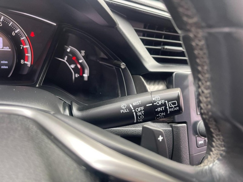 Honda Civic Hatchback Vehicle Image 19