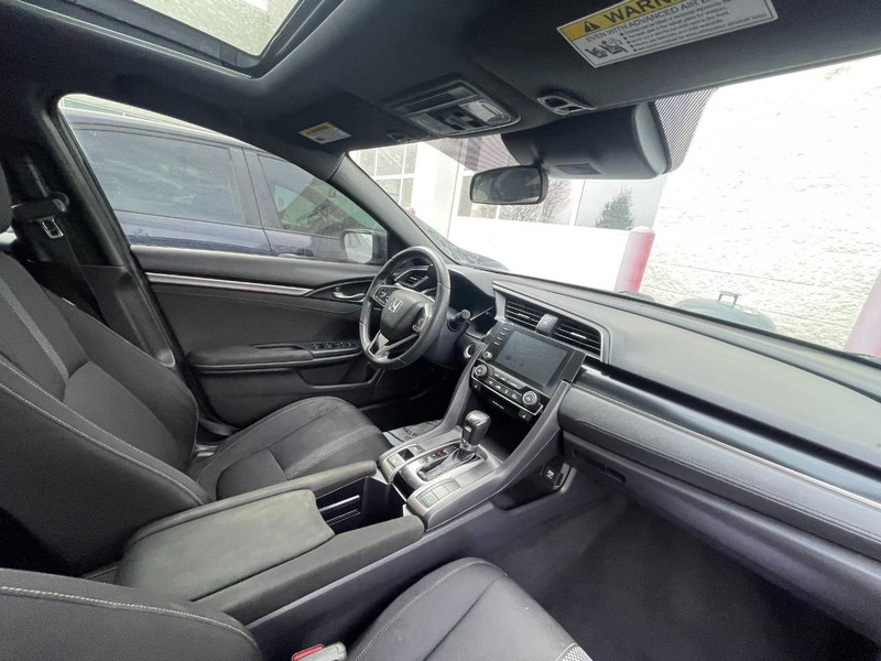 Honda Civic Hatchback Vehicle Image 05