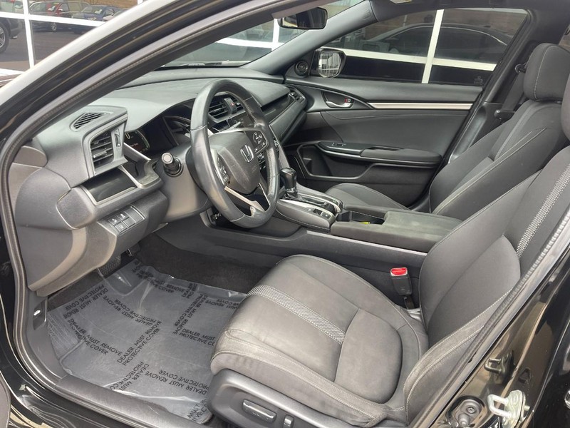 Honda Civic Hatchback Vehicle Image 19