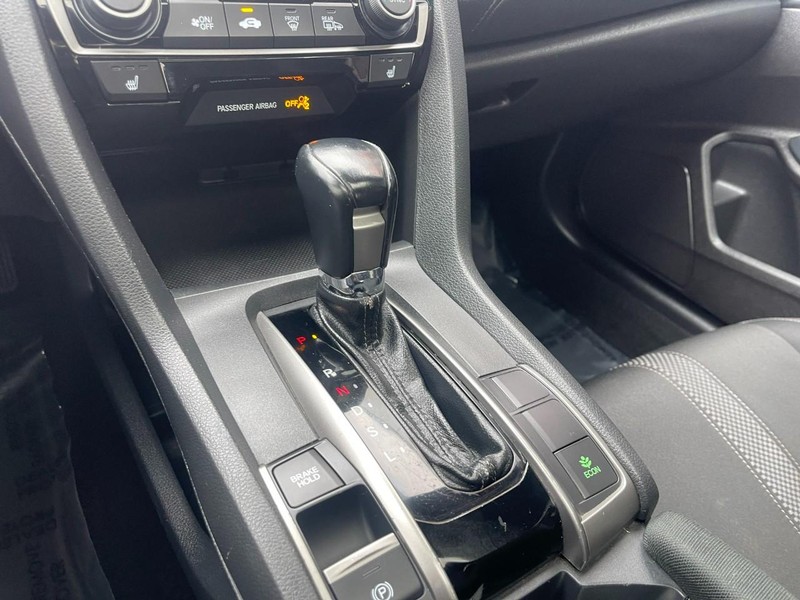 Honda Civic Hatchback Vehicle Image 26