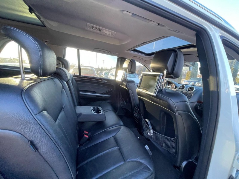 Mercedes-Benz GL-Class Vehicle Image 05