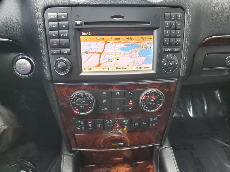 Mercedes-Benz GL-Class Vehicle Image 10