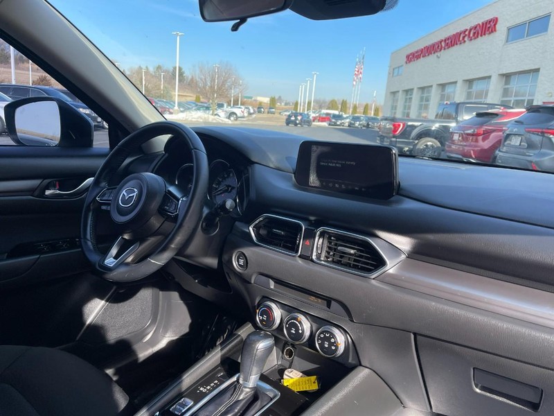 Mazda CX-5 Vehicle Image 09