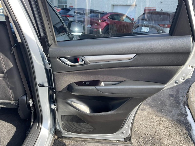 Mazda CX-5 Vehicle Image 13