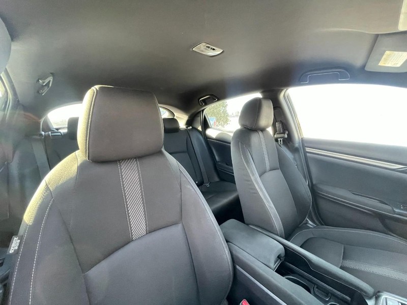 Honda Civic Hatchback Vehicle Image 05