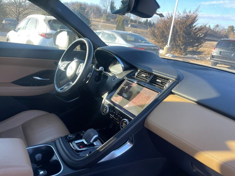 Jaguar E-Pace Vehicle Image 02