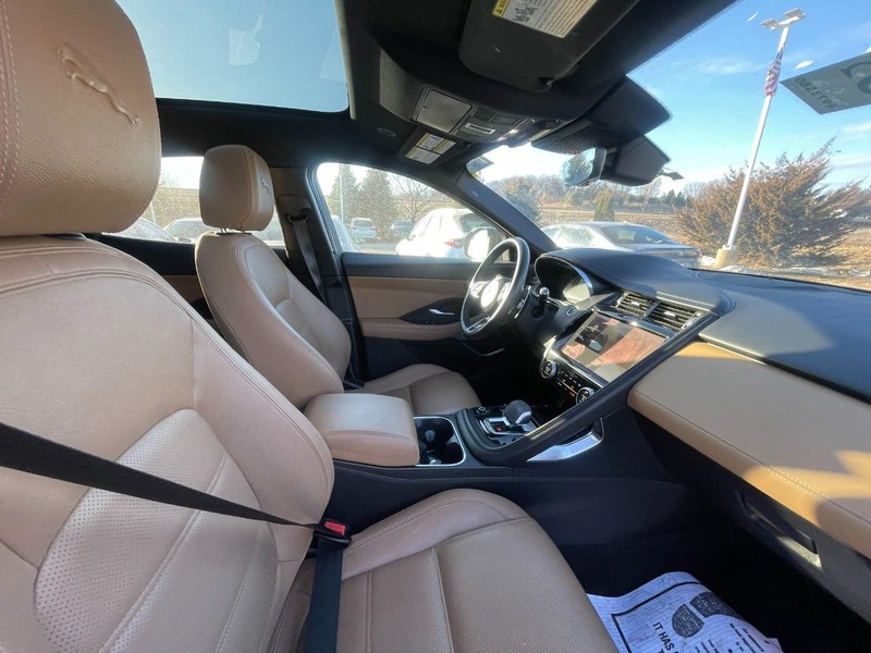 Jaguar E-Pace Vehicle Image 03