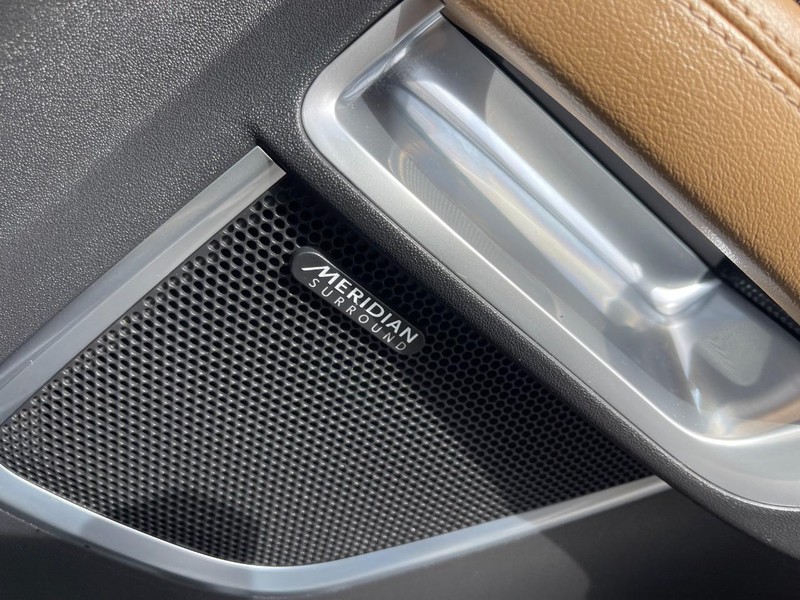 Jaguar E-Pace Vehicle Image 12