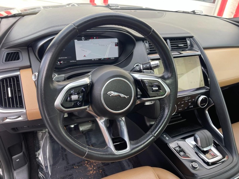 Jaguar E-Pace Vehicle Image 24