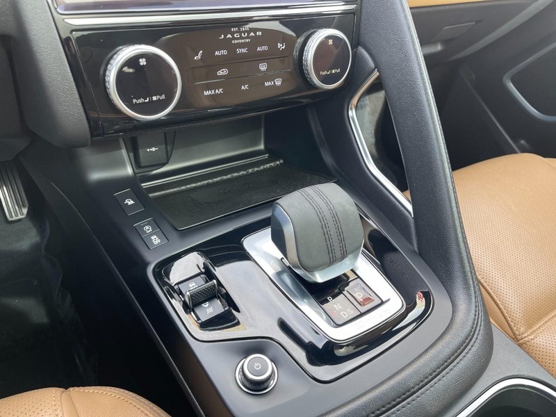 Jaguar E-Pace Vehicle Image 30