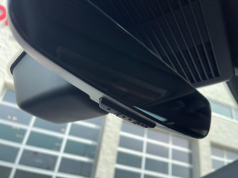 Jaguar E-Pace Vehicle Image 35