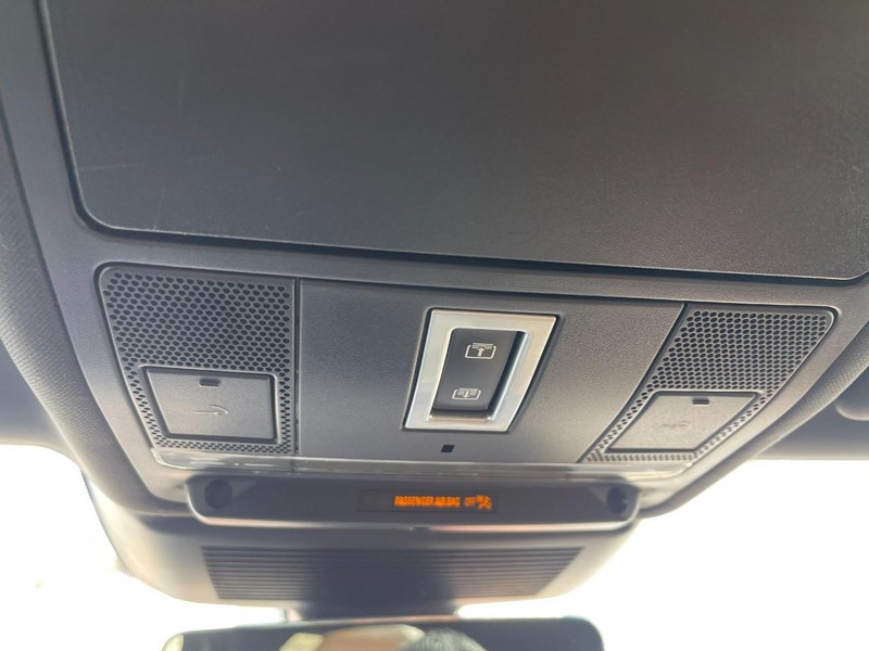 Jaguar E-Pace Vehicle Image 36