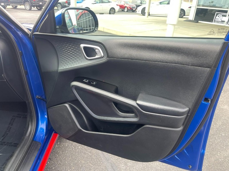 Kia Soul Vehicle Image 11