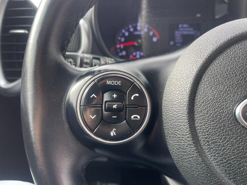 Kia Soul Vehicle Image 21