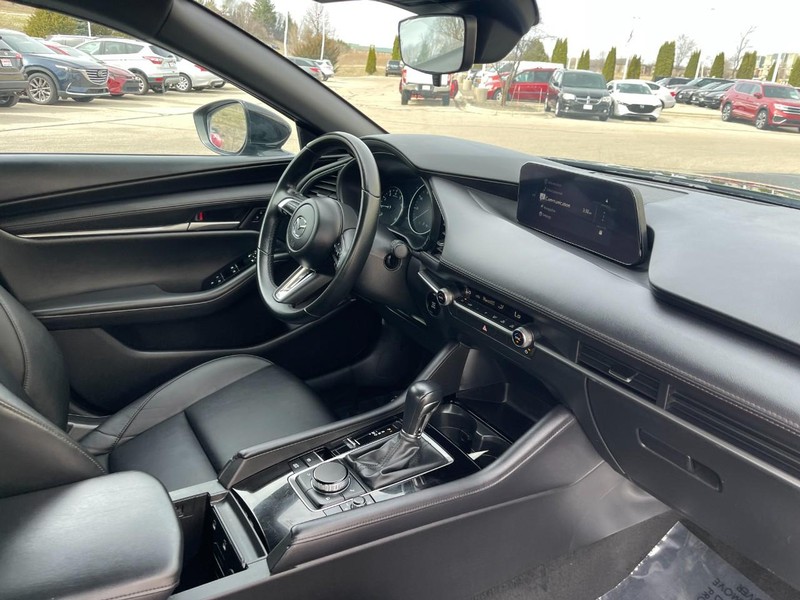 Mazda Mazda3 Hatchback Vehicle Image 09