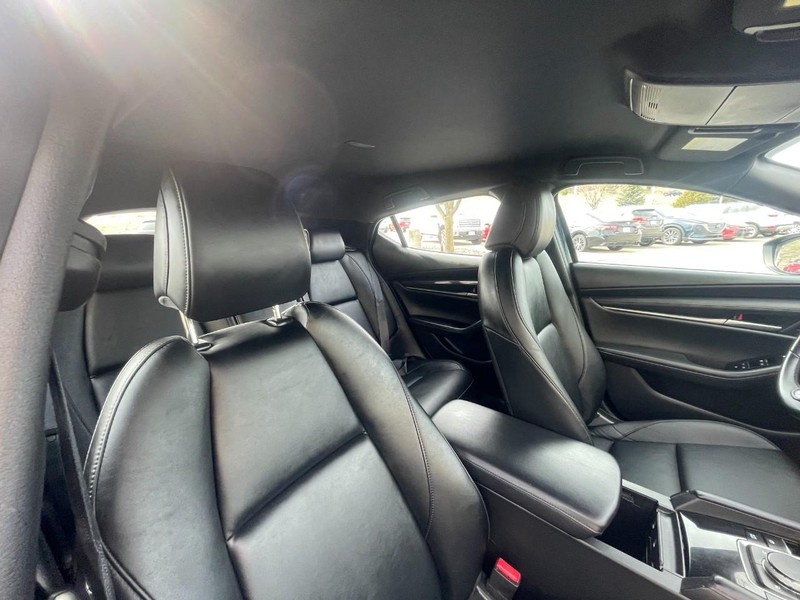 Mazda Mazda3 Hatchback Vehicle Image 11