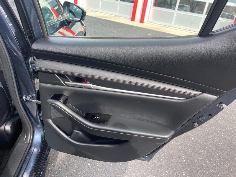 Mazda Mazda3 Hatchback Vehicle Image 15