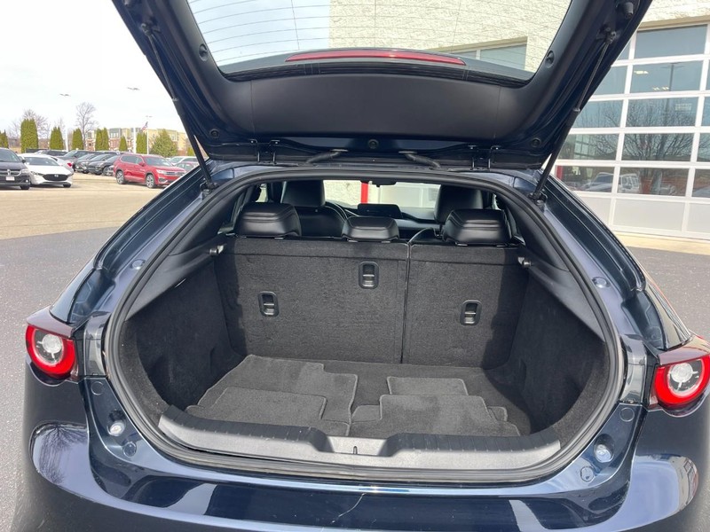 Mazda Mazda3 Hatchback Vehicle Image 16