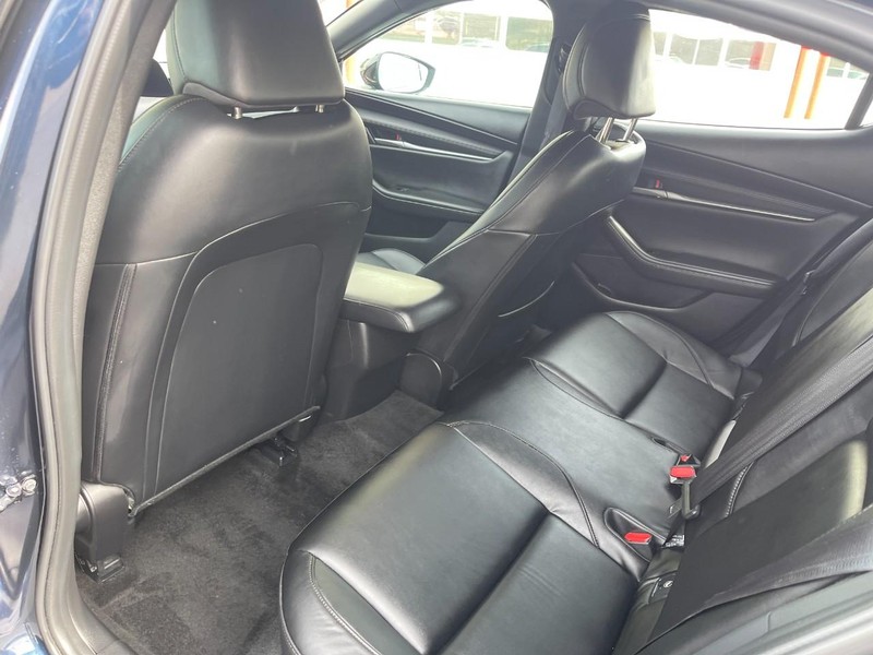 Mazda Mazda3 Hatchback Vehicle Image 17