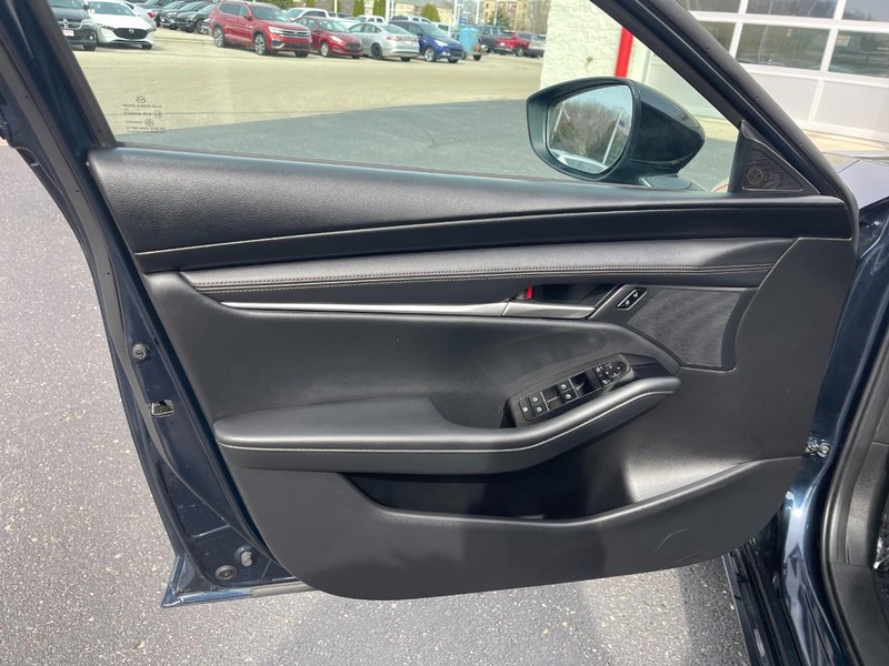 Mazda Mazda3 Hatchback Vehicle Image 20