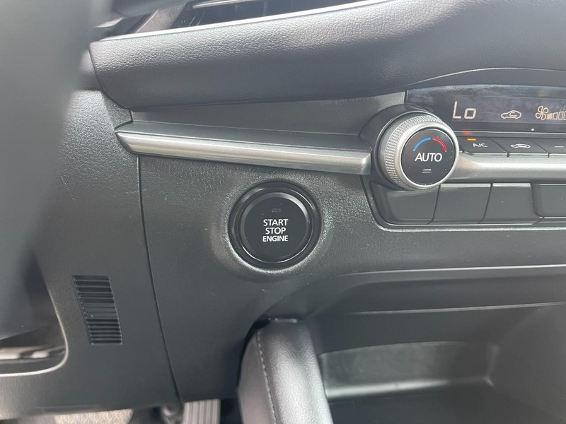 Mazda Mazda3 Hatchback Vehicle Image 28