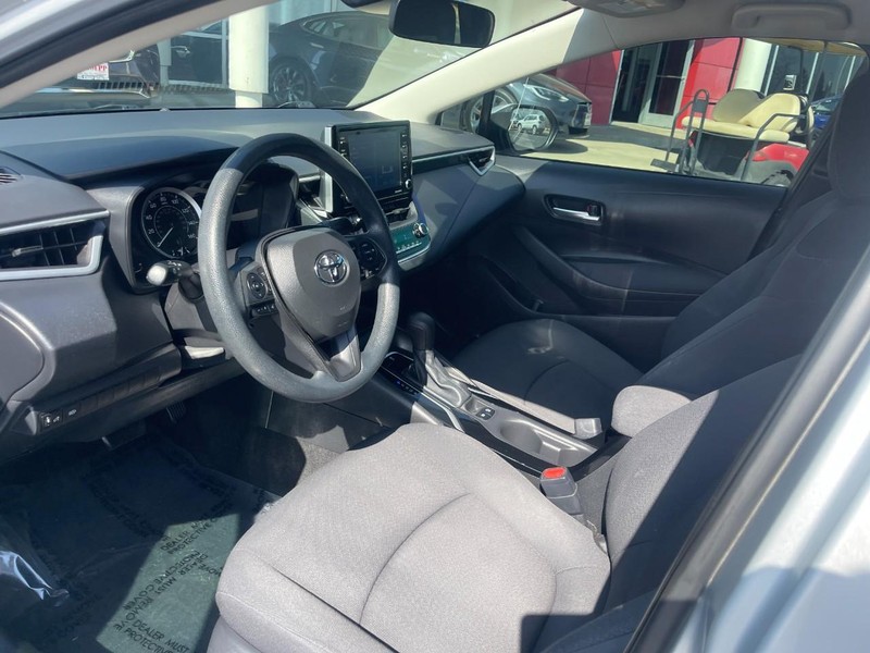 Toyota Corolla Vehicle Image 12