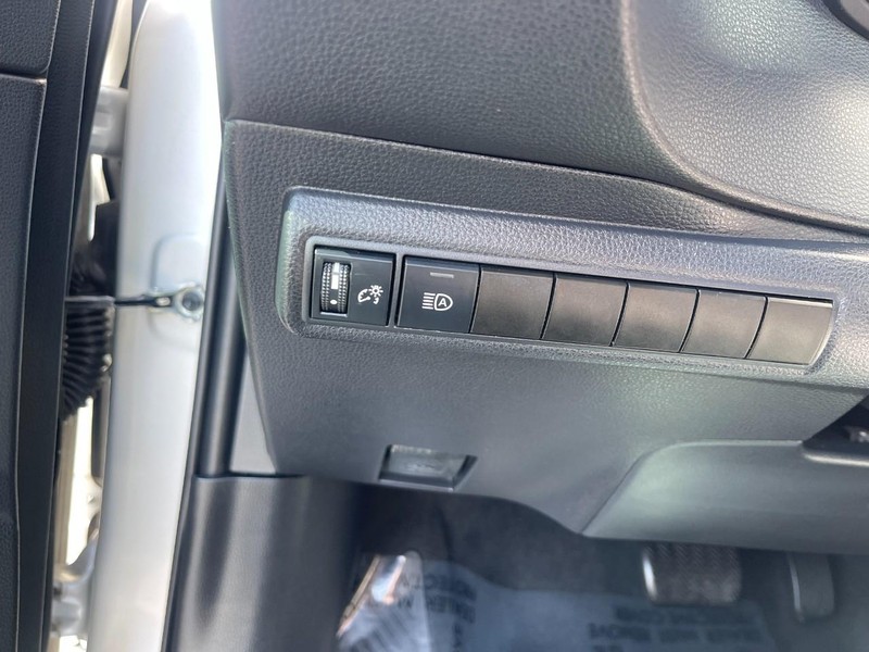 Toyota Corolla Vehicle Image 14