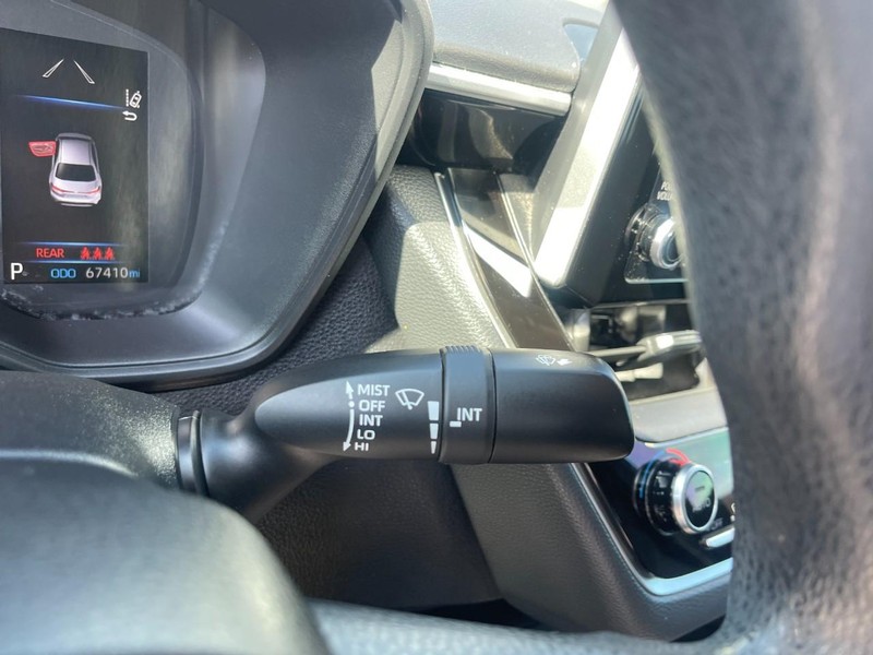 Toyota Corolla Vehicle Image 19