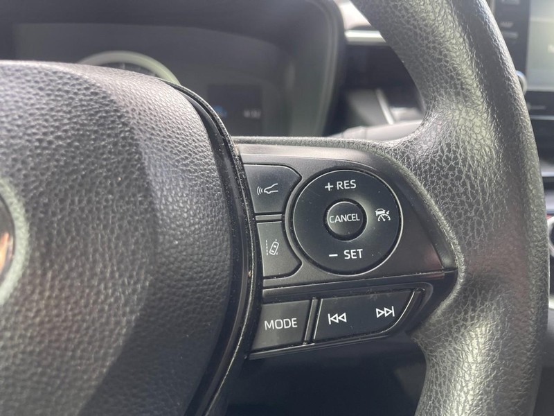 Toyota Corolla Vehicle Image 11