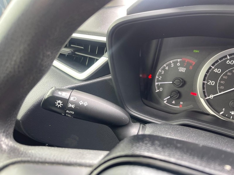 Toyota Corolla Vehicle Image 14