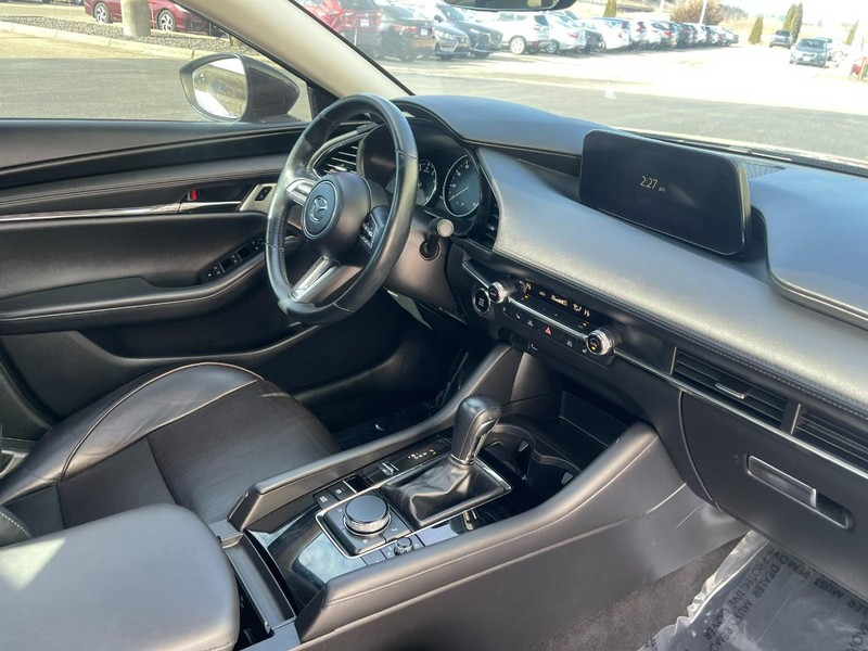 Mazda Mazda3 Sedan Vehicle Image 06