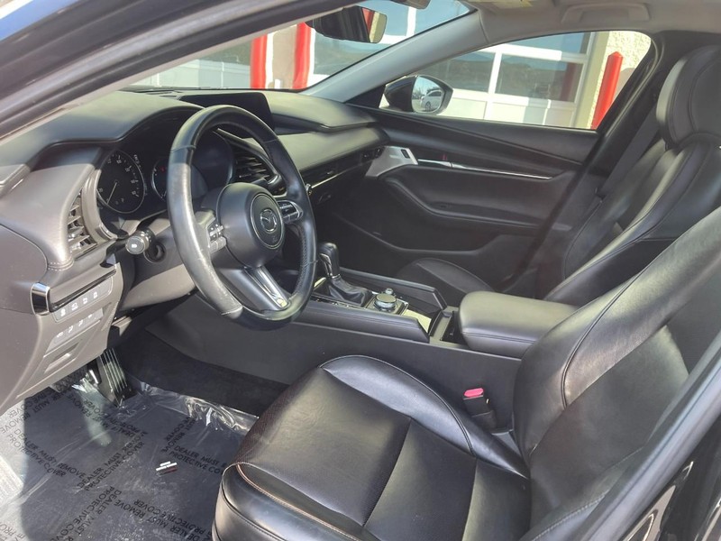 Mazda Mazda3 Sedan Vehicle Image 15