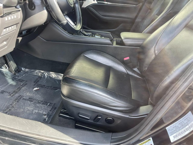 Mazda Mazda3 Sedan Vehicle Image 16