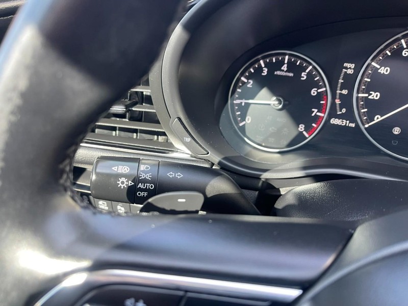 Mazda Mazda3 Sedan Vehicle Image 22