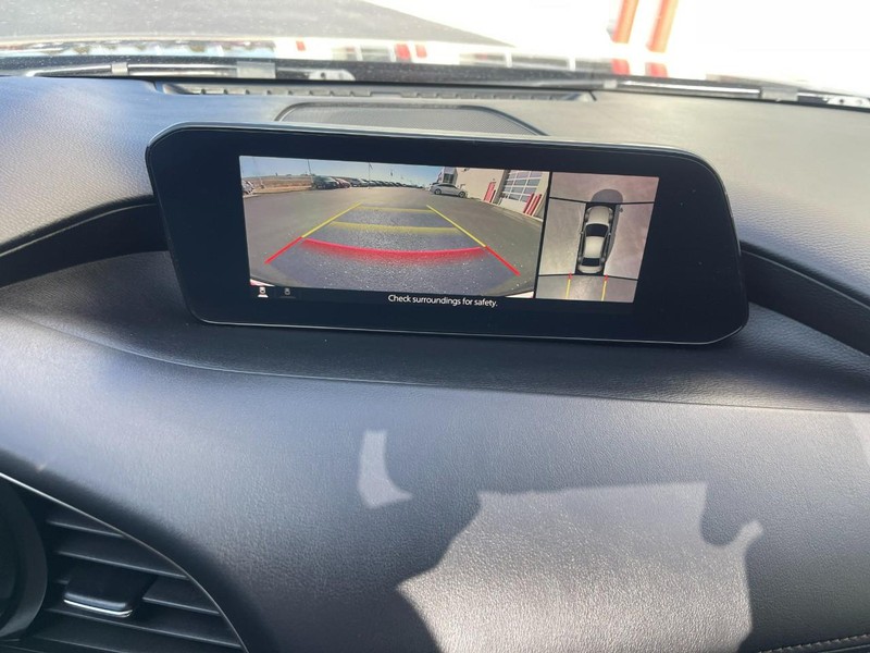 Mazda Mazda3 Sedan Vehicle Image 27