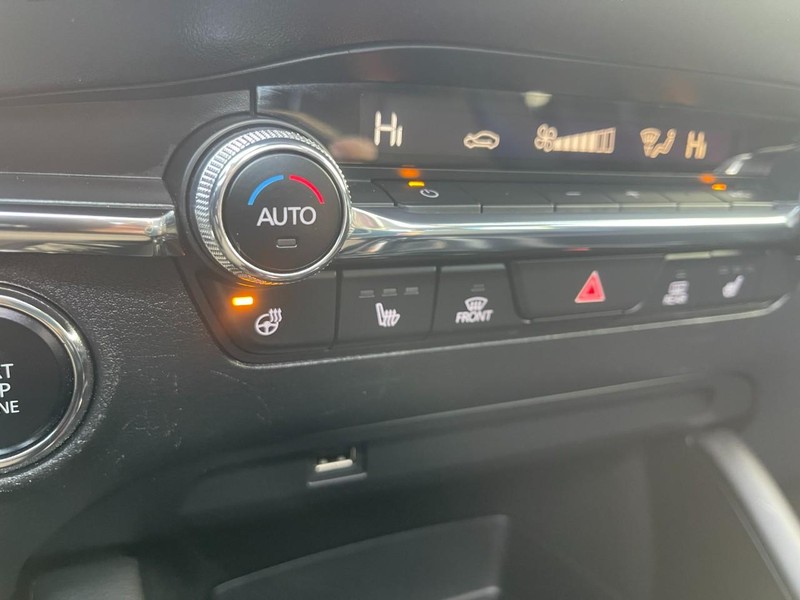 Mazda Mazda3 Sedan Vehicle Image 30