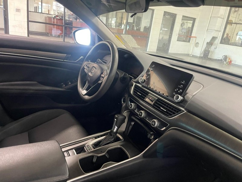 Honda Accord Sedan Vehicle Image 02