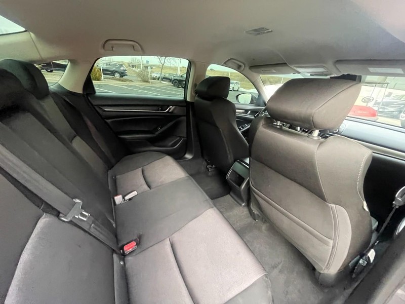 Honda Accord Sedan Vehicle Image 13