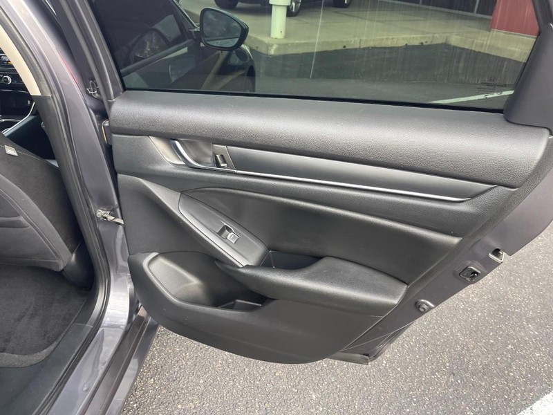 Honda Accord Sedan Vehicle Image 14