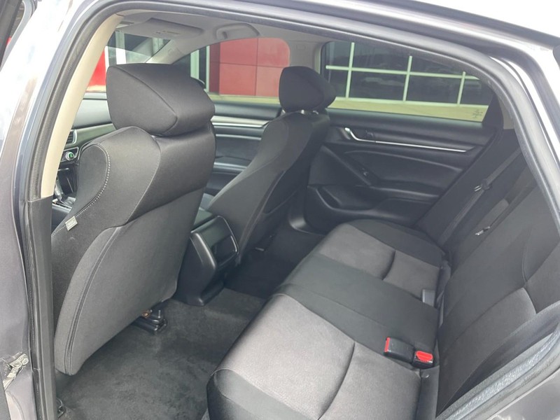 Honda Accord Sedan Vehicle Image 15