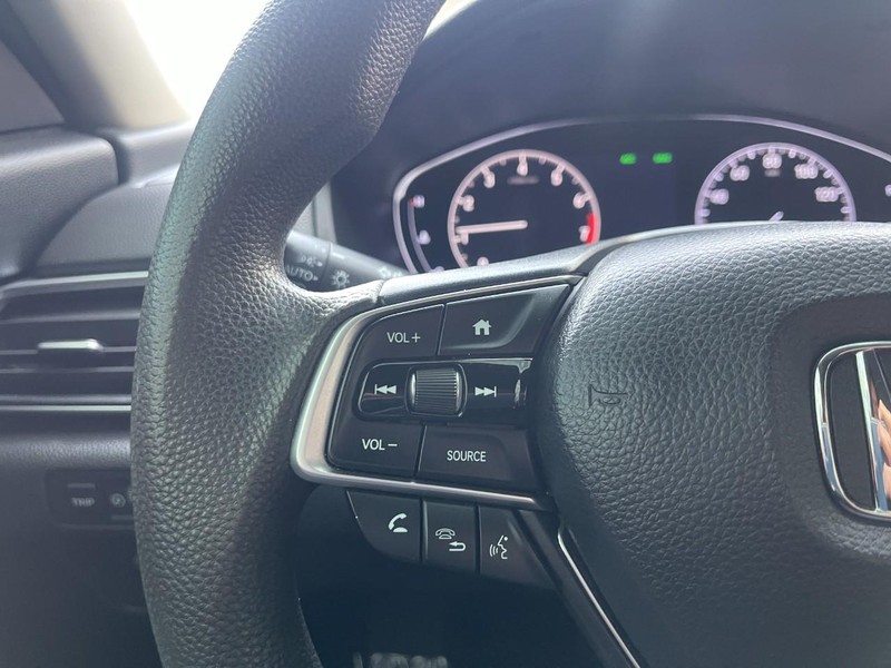 Honda Accord Sedan Vehicle Image 21