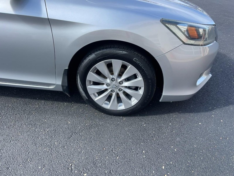 Honda Accord Sedan Vehicle Image 07