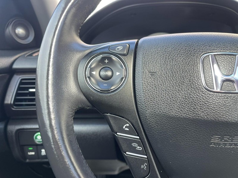 Honda Accord Sedan Vehicle Image 23